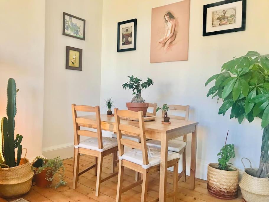 Cosy 2 Bedroom Flat In Édimbourg Extérieur photo